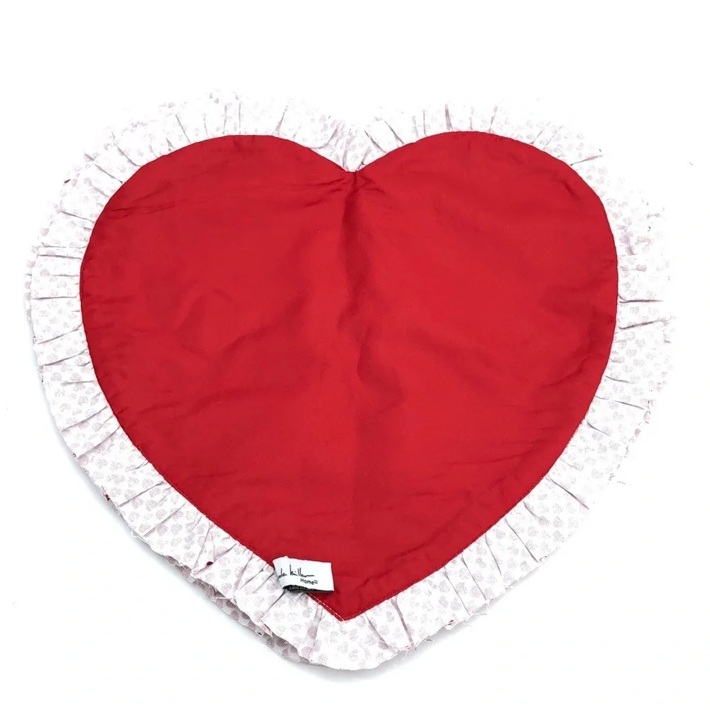 Nicole Miller Home Red White Heart Shaped Ruffled Edge Country Dining Placemats